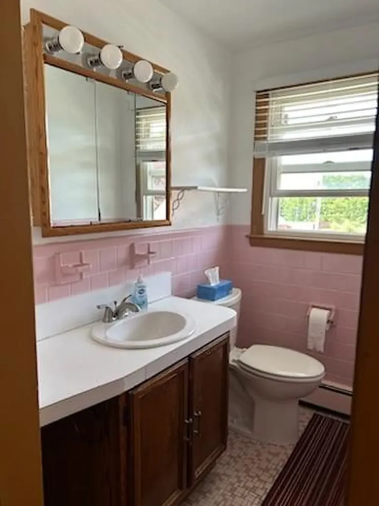 10 Holland Street Cranston RI 02920