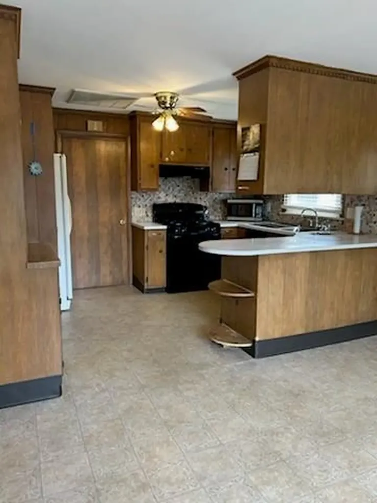 10 Holland Street Cranston RI 02920