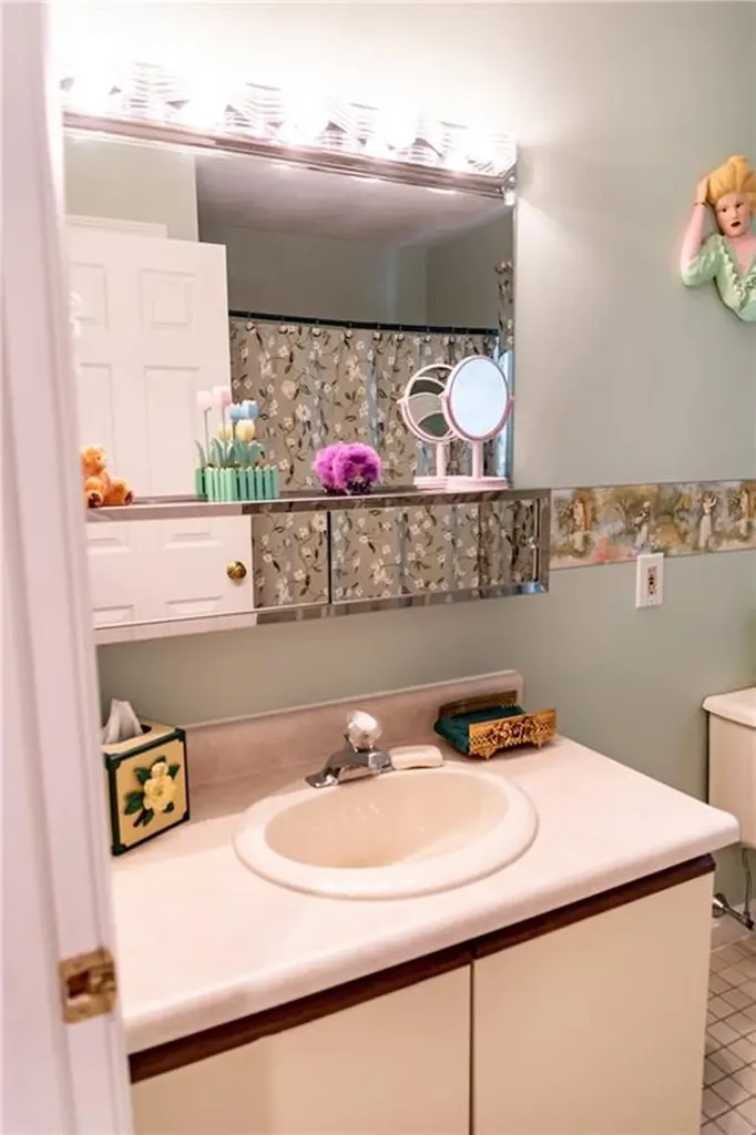 185 Manville Hill Road Cumberland RI 02864