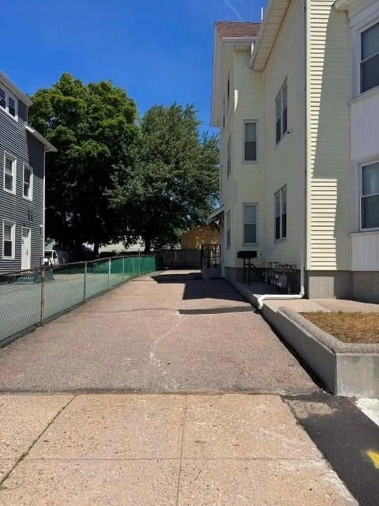 28 30 Gooding Street Pawtucket RI 02860