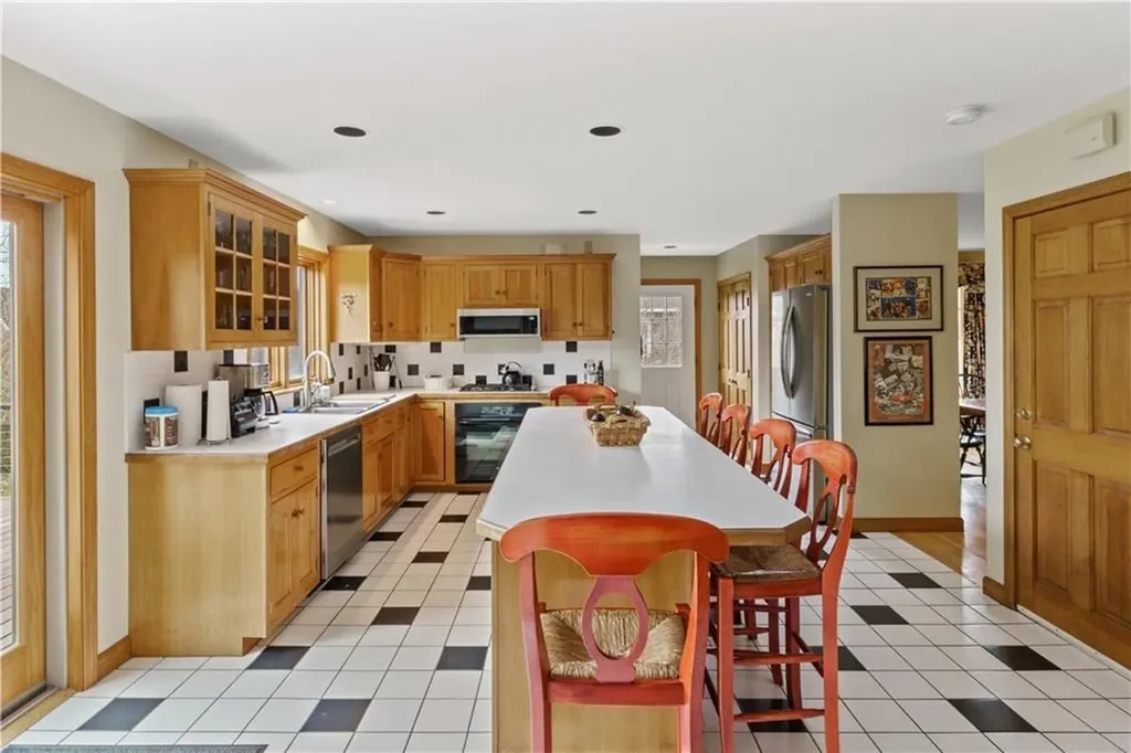 2 Easton Terrace Middletown RI 02842