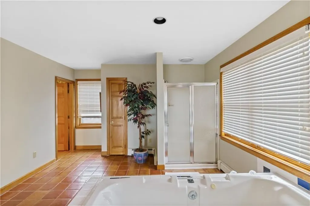 2 Easton Terrace Middletown RI 02842
