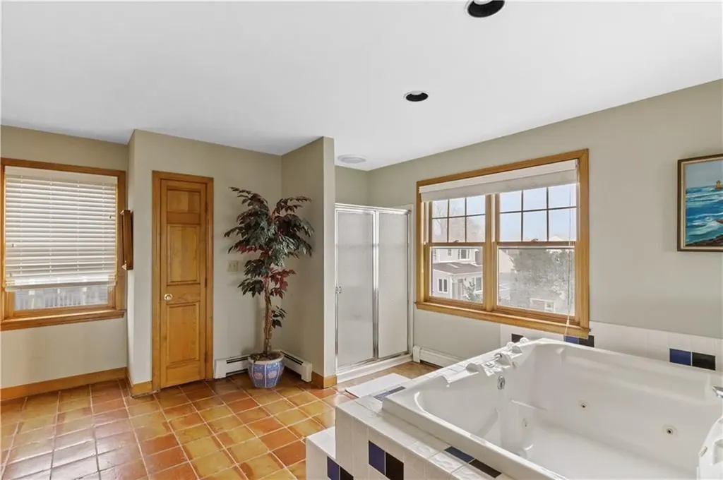 2 Easton Terrace Middletown RI 02842