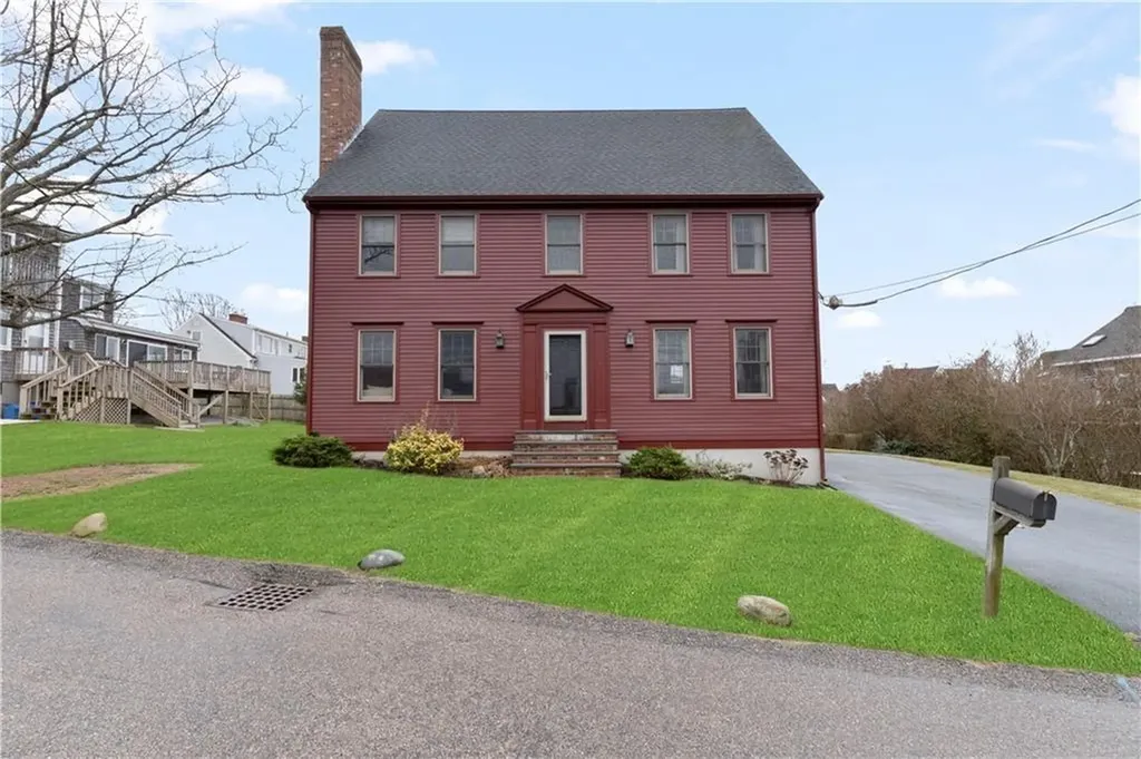 2 Easton Terrace Middletown RI 02842