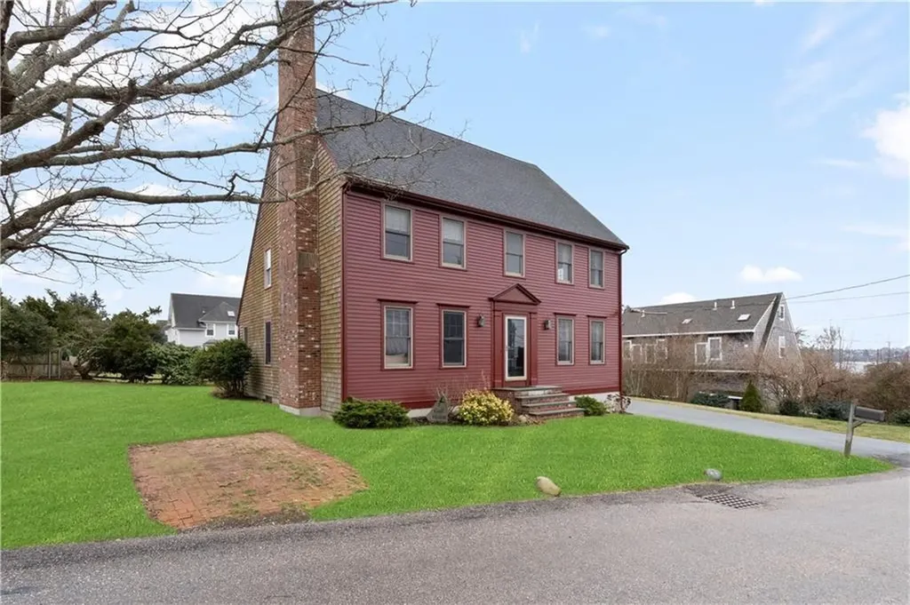 2 Easton Terrace Middletown RI 02842