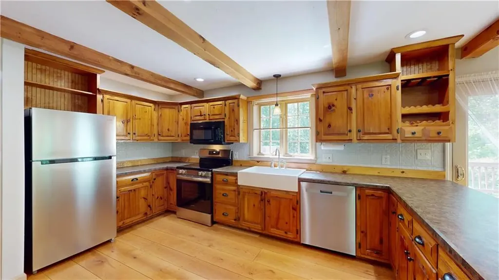 2525 Wallum Lake Road Burrillville RI 02859
