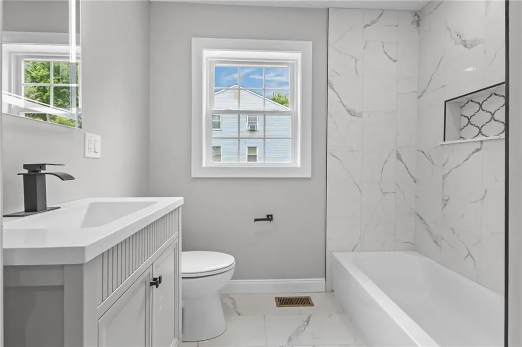 408 Cahill Street Providence RI 02905