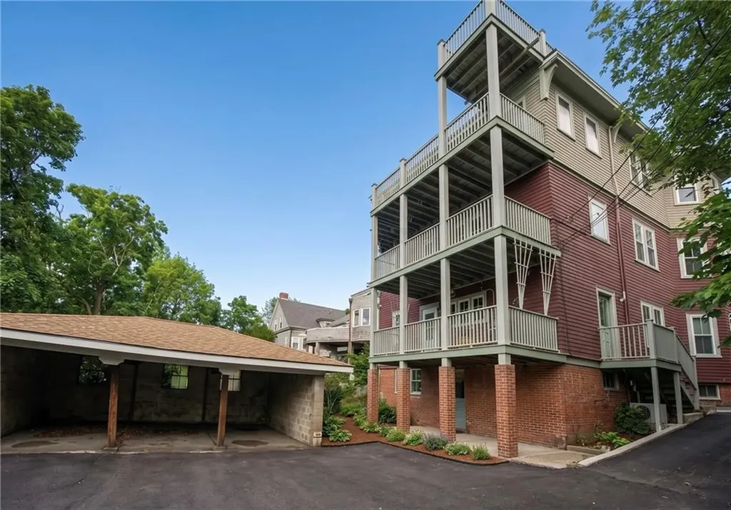 128 Congdon Street Providence RI 02906