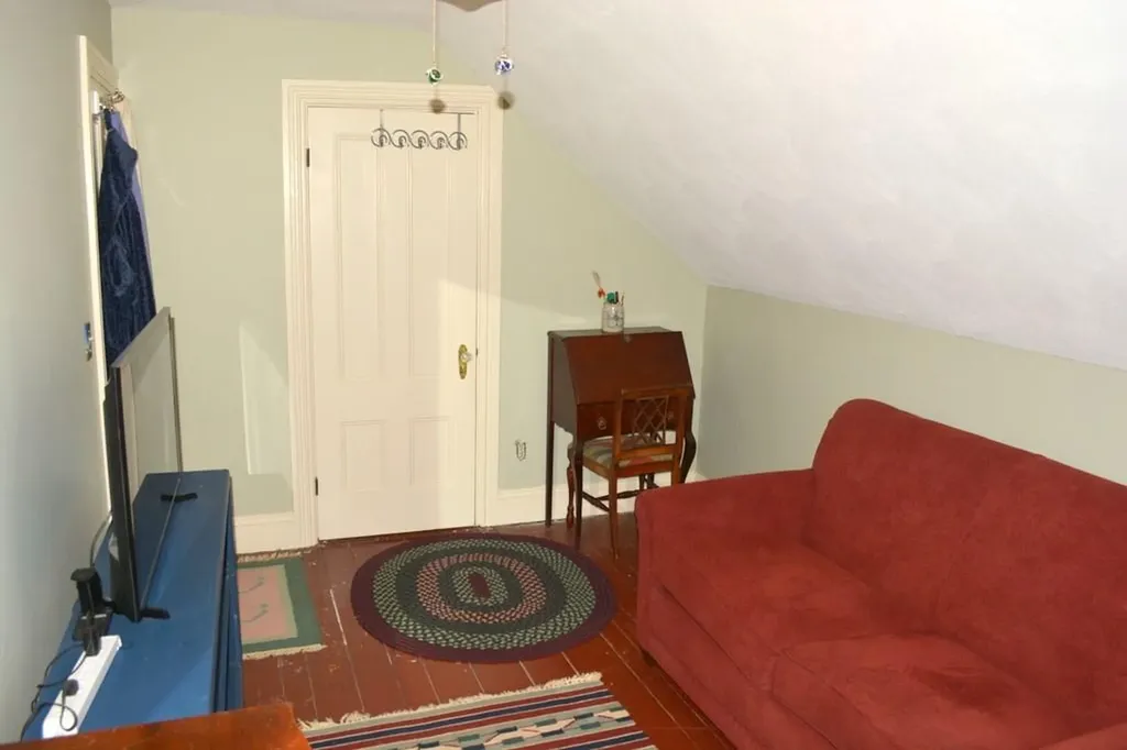 53 Russell Avenue East Providence RI 02914