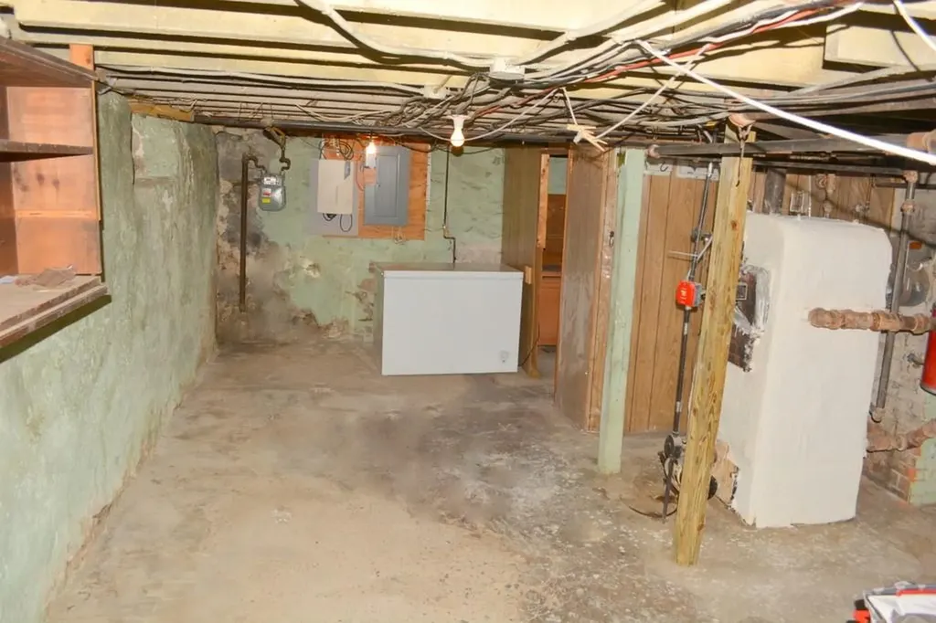 53 Russell Avenue East Providence RI 02914