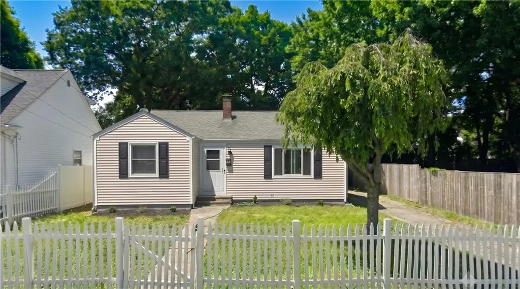 108 Western Promenade Cranston RI 02905