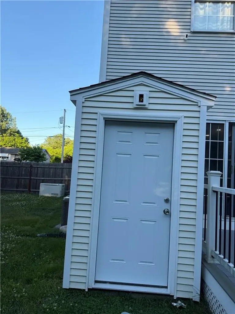 30 Gaglione Court Cranston RI 02921