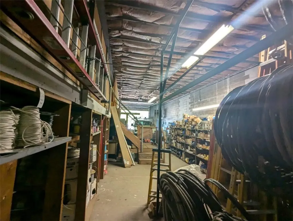 21 Pommenville Street Pawtucket RI 02861
