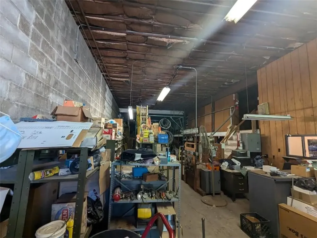 21 Pommenville Street Pawtucket RI 02861