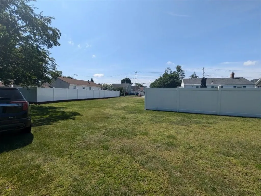 21 Pommenville Street Pawtucket RI 02861