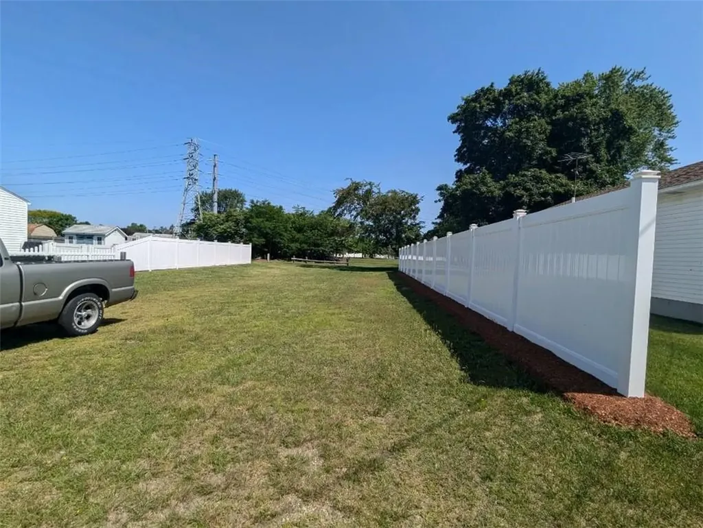 21 Pommenville Street Pawtucket RI 02861