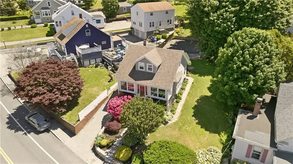 1536 Main Road Tiverton RI 02878