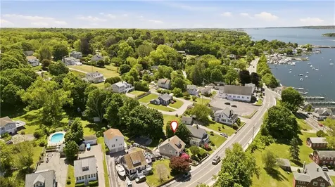 1536 Main Road Tiverton RI 02878