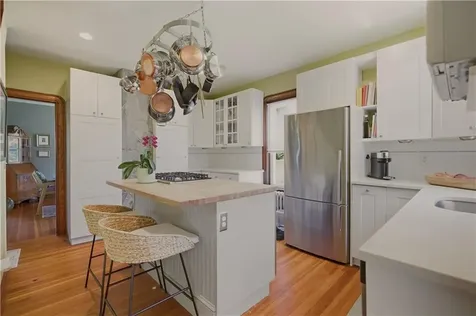 1536 Main Road Tiverton RI 02878