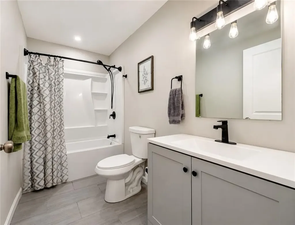 63 Chester Avenue Providence RI 02907