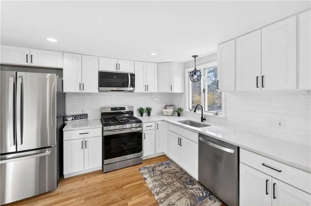 155 Birkshire Drive Warwick RI 02886