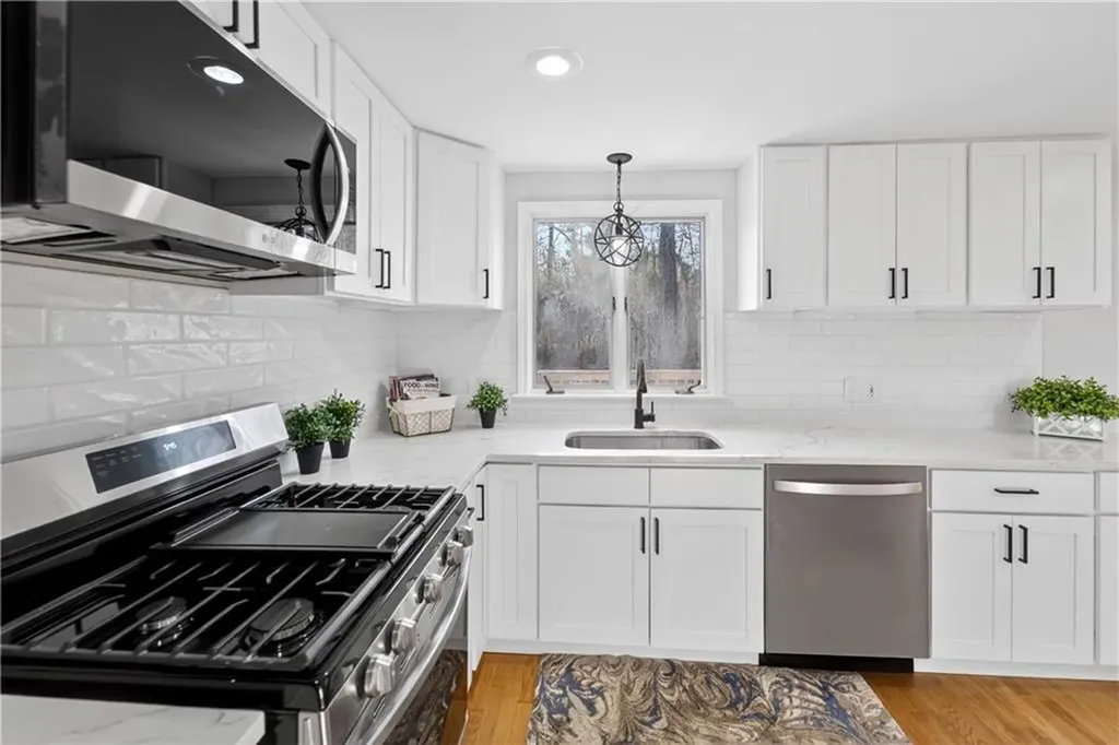 155 Birkshire Drive Warwick RI 02886
