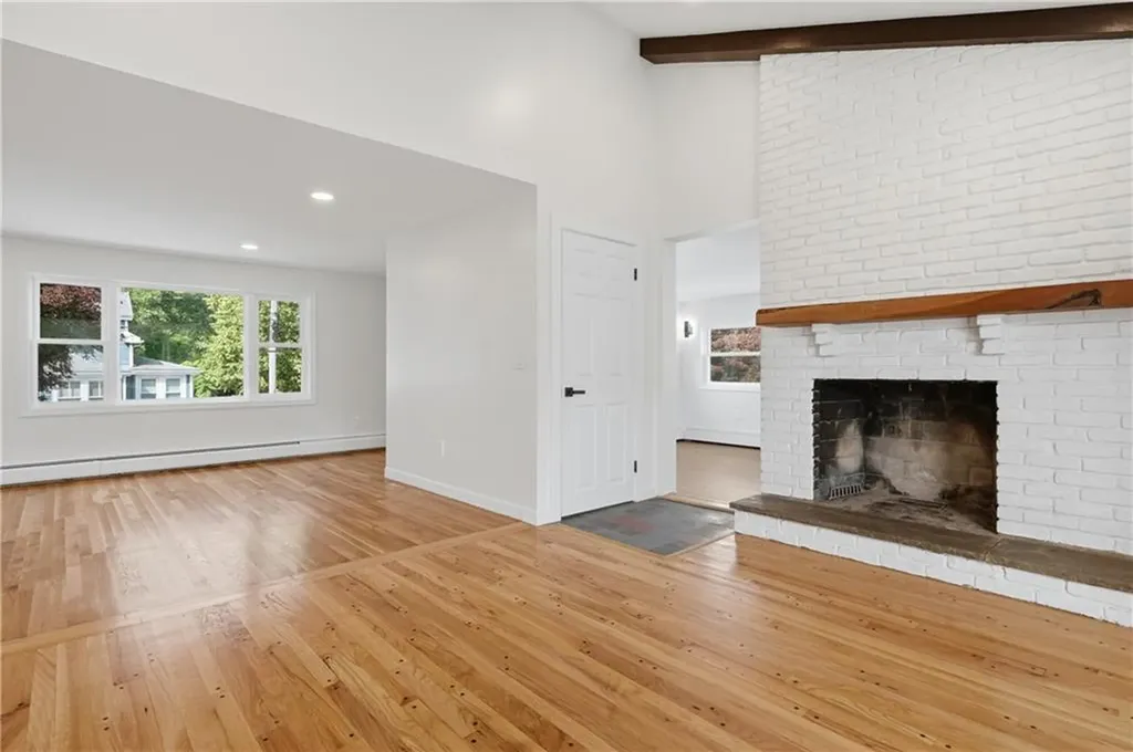 25 Stoneham Street Cranston RI 02920