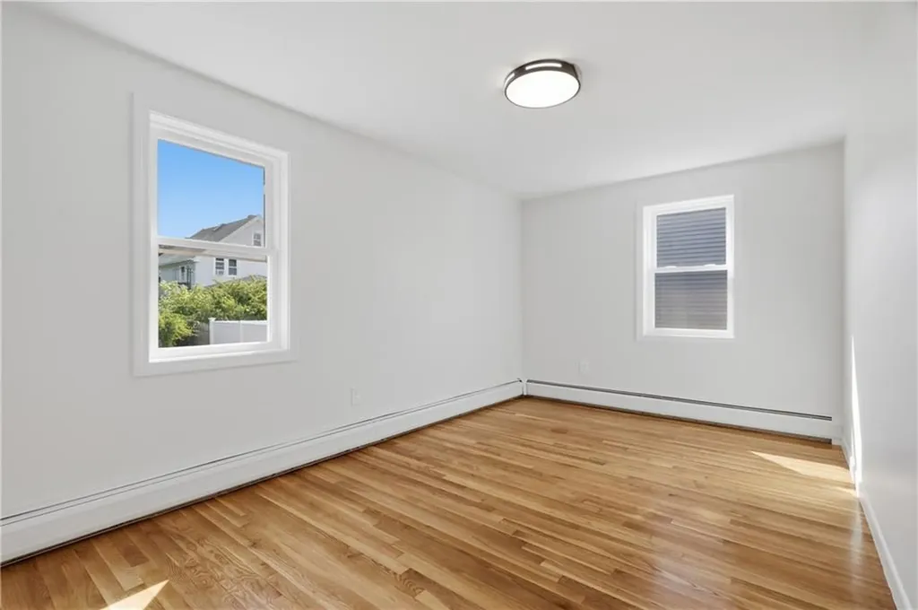 25 Stoneham Street Cranston RI 02920