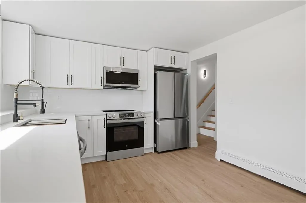25 Stoneham Street Cranston RI 02920