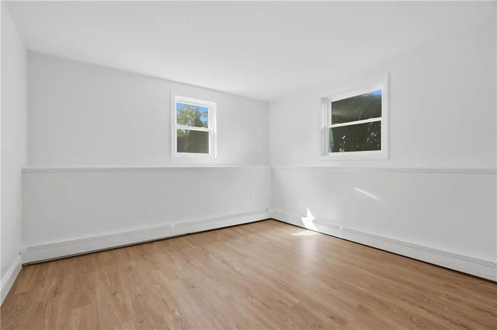 25 Stoneham Street Cranston RI 02920