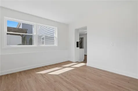 25 Stoneham Street Cranston RI 02920