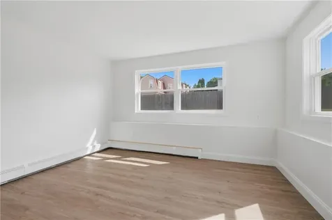 25 Stoneham Street Cranston RI 02920