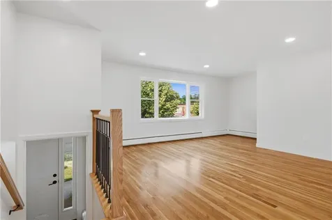 25 Stoneham Street Cranston RI 02920