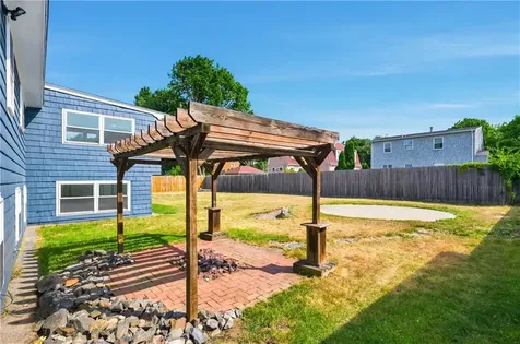 25 Stoneham Street Cranston RI 02920