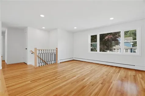 25 Stoneham Street Cranston RI 02920