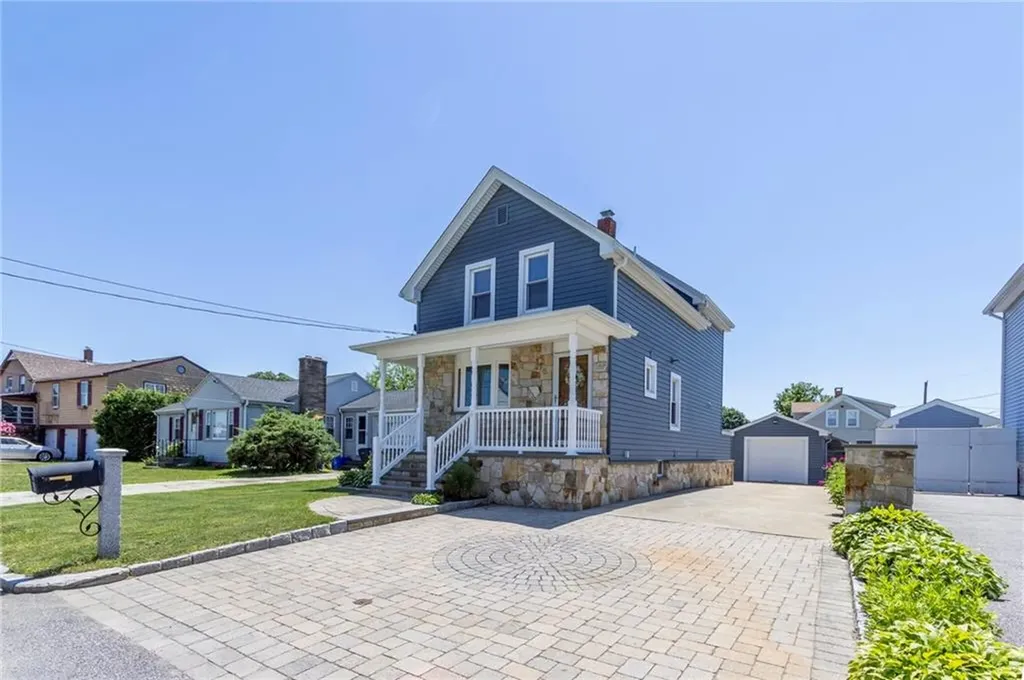 175 Leonard Avenue East Providence RI 02914