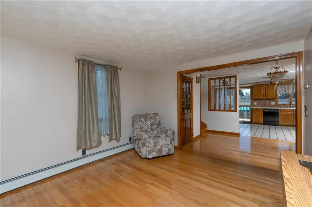 175 Leonard Avenue East Providence RI 02914