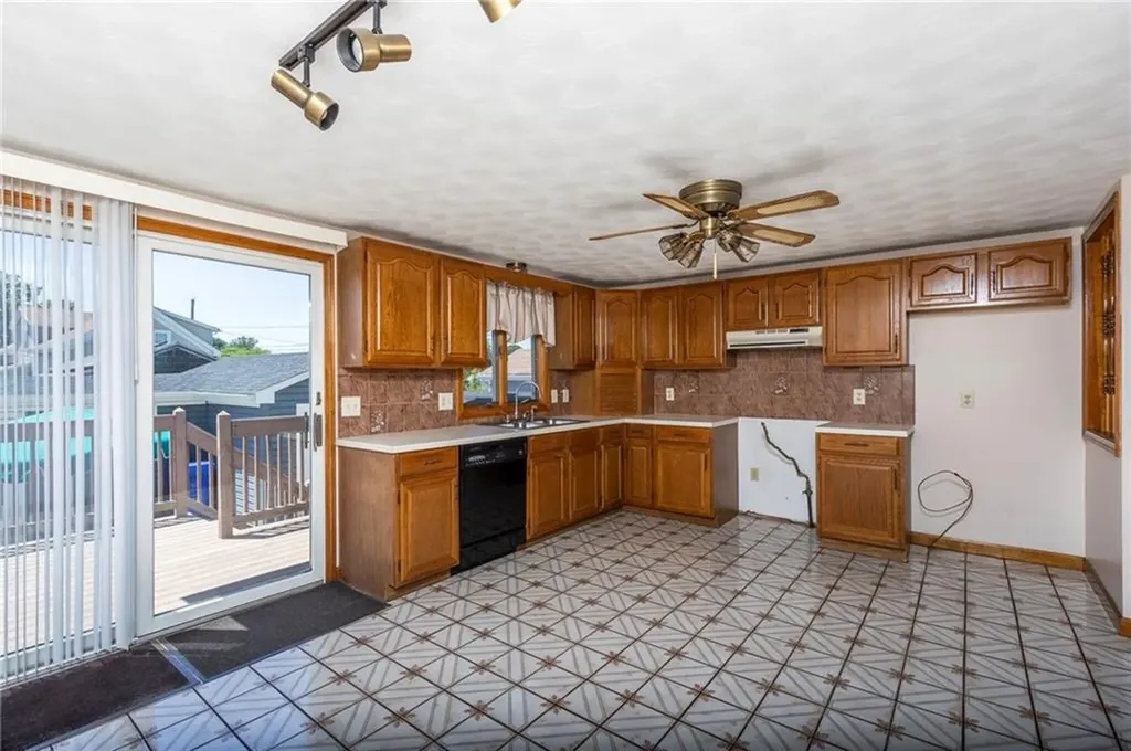 175 Leonard Avenue East Providence RI 02914