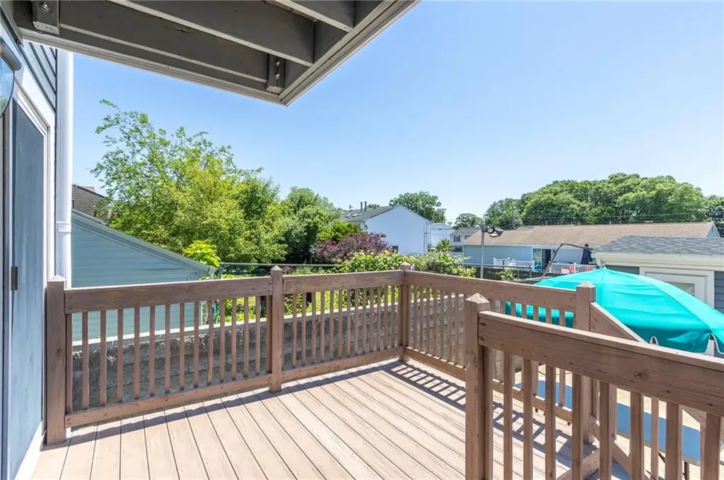 175 Leonard Avenue East Providence RI 02914