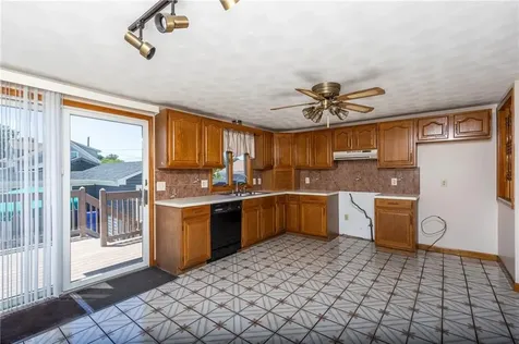 175 Leonard Avenue East Providence RI 02914