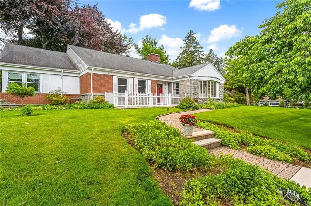 133 Tupelo Hill Drive Cranston RI 02920