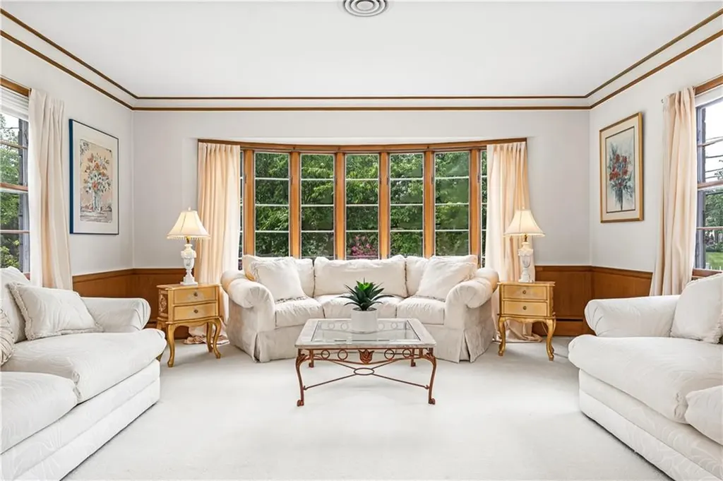 133 Tupelo Hill Drive Cranston RI 02920