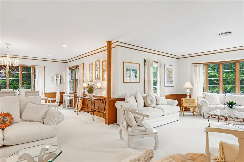 133 Tupelo Hill Drive Cranston RI 02920
