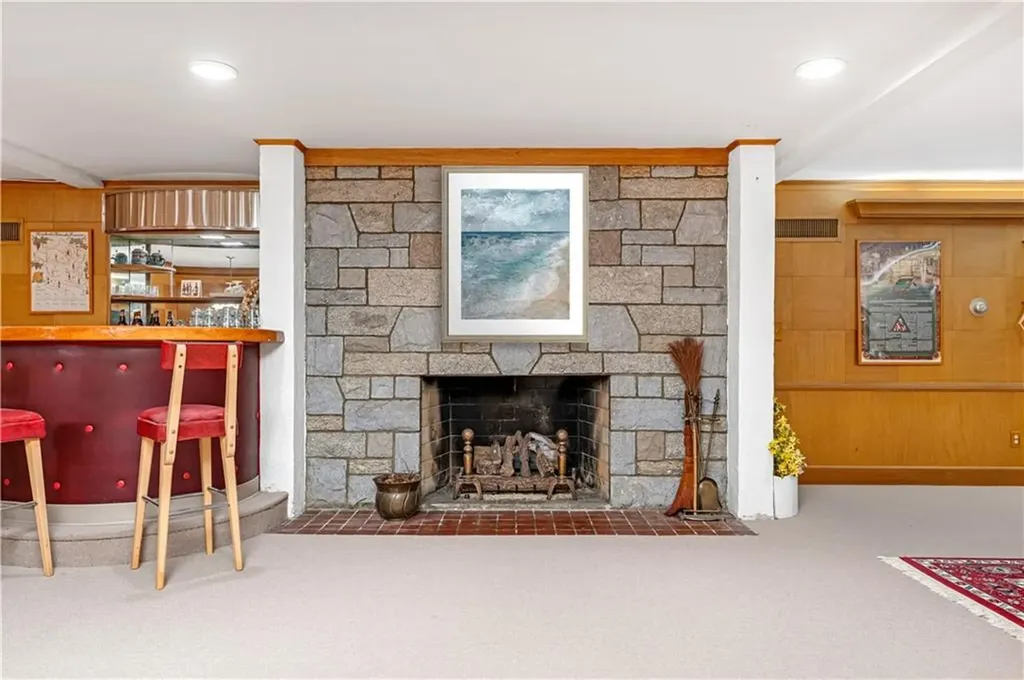 133 Tupelo Hill Drive Cranston RI 02920