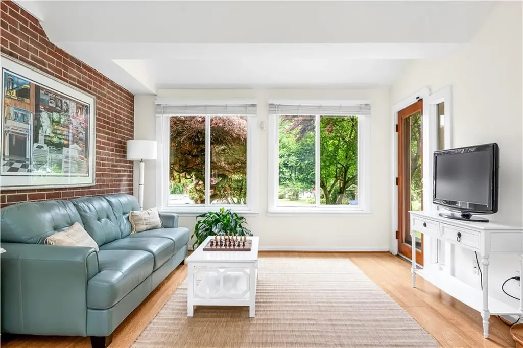 133 Tupelo Hill Drive Cranston RI 02920