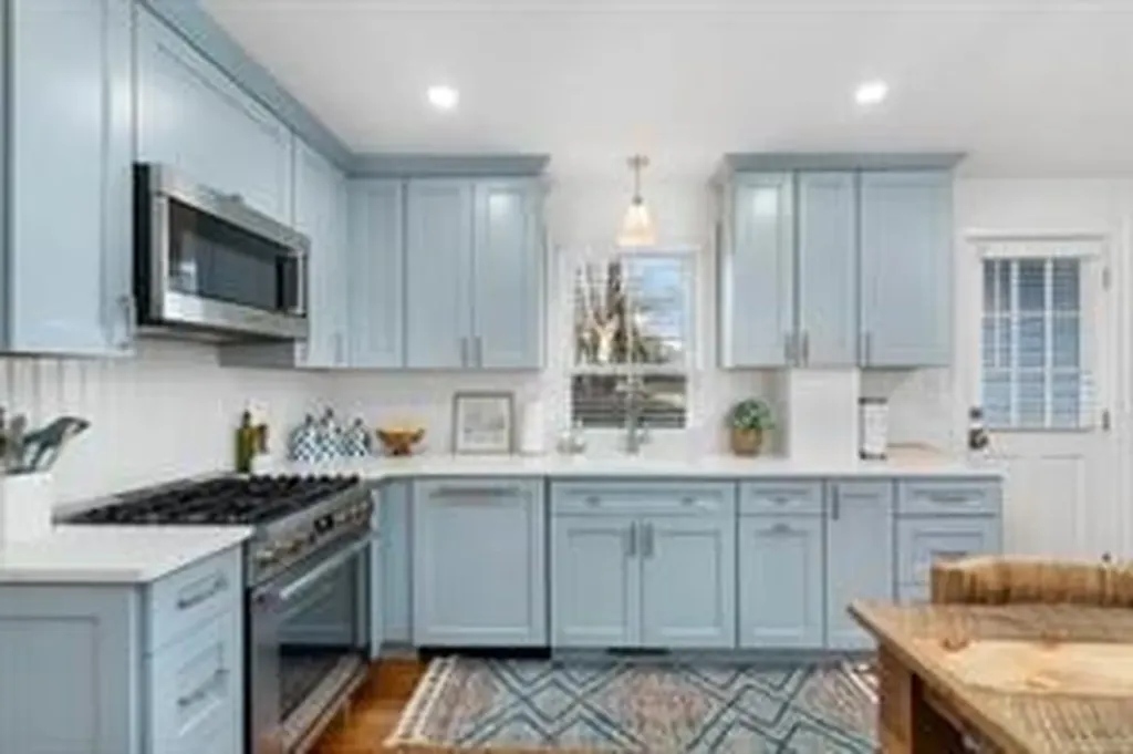17 Willow Street Newport RI 02840