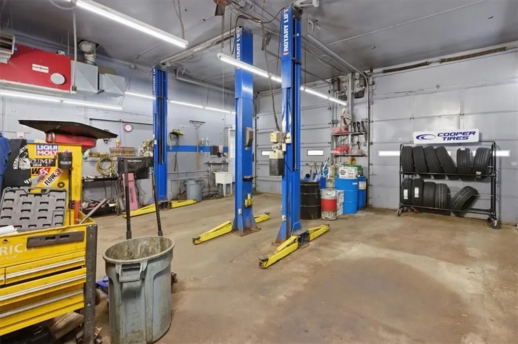 1068 Park Avenue Woonsocket RI 02895