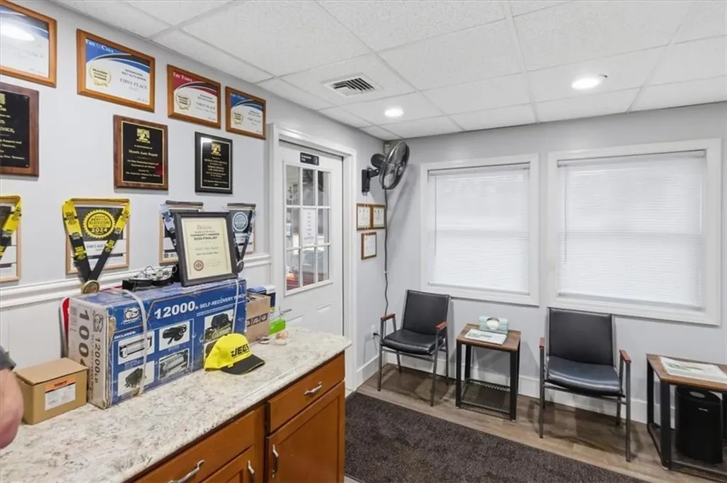 1068 Park Avenue Woonsocket RI 02895