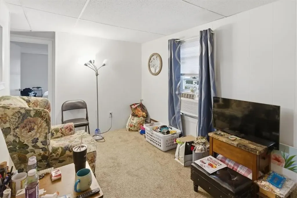 20 Oakton Street Woonsocket RI 02895