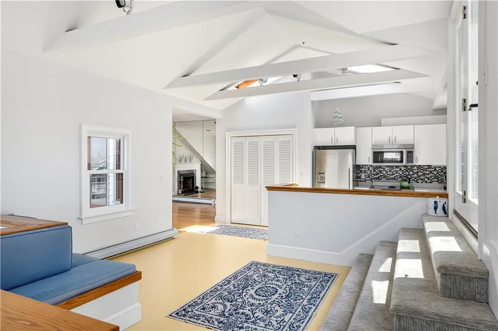 433 Thames Street Newport RI 02840
